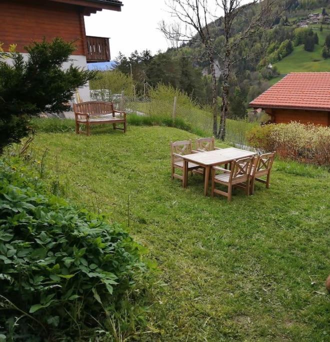 Confortable Chalet Avec Magnifique Vue En Gruyere. Charmey Exteriör bild